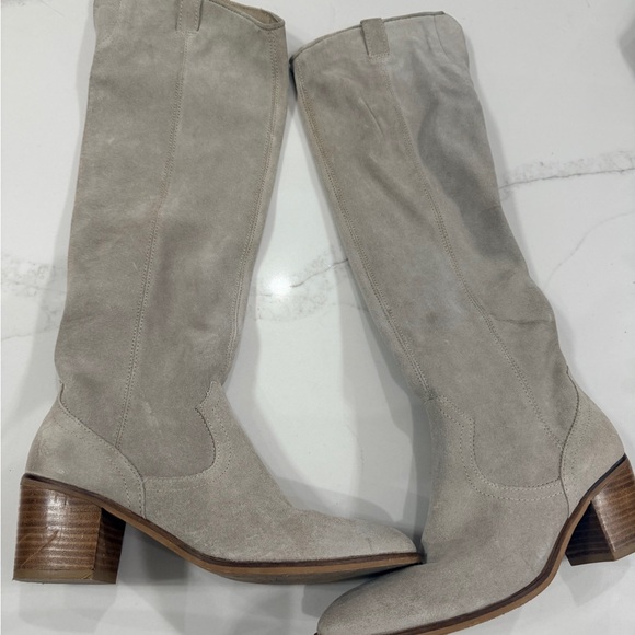 Sbicca Taupe Suede Knee-High Boots - like new - Picture 9 of 9